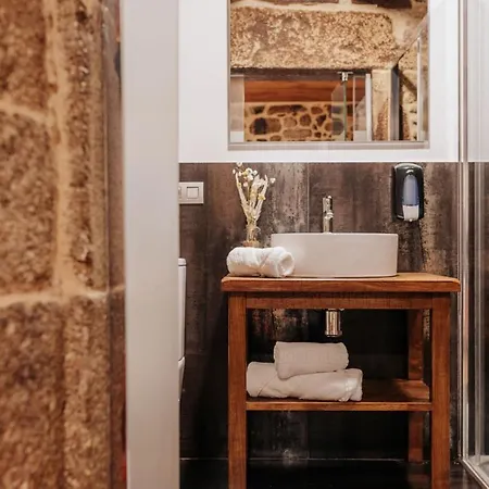 Tres Portas Hotel Licin